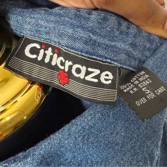 Elegant Blue Button-Down Shirt - Picture 3 of 4